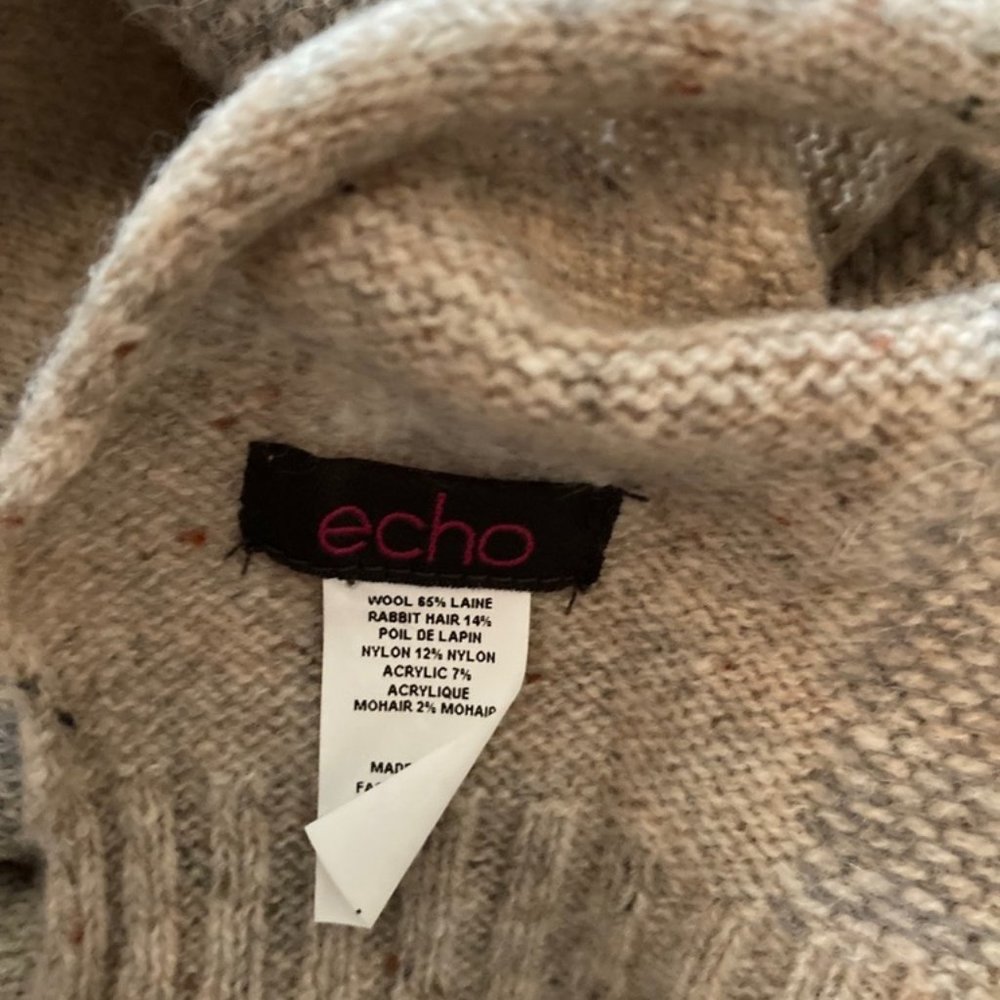 Echo scarf/shawl - Picture 3 of 16